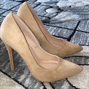 Brand new never worn tan suede heels
